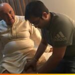 Dr. Rajeev Singh with veteran actor Prem Chopra at Sai Healthcare Wellness Center, Patna
