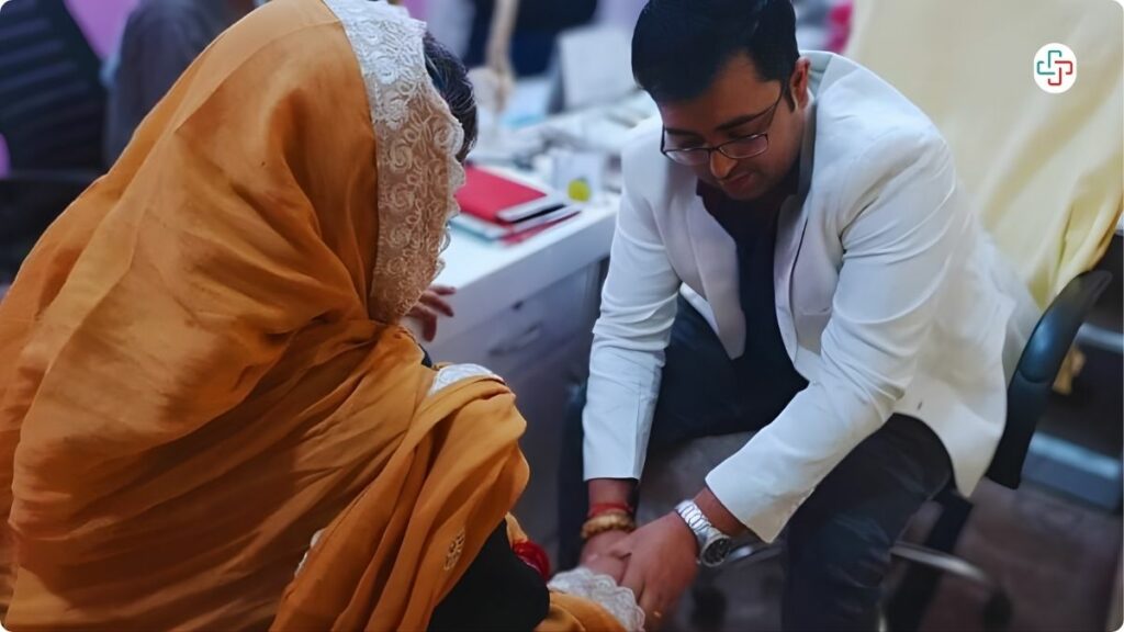 Physiotherapist Dr. Rajeev Singh during a physiotherapy session